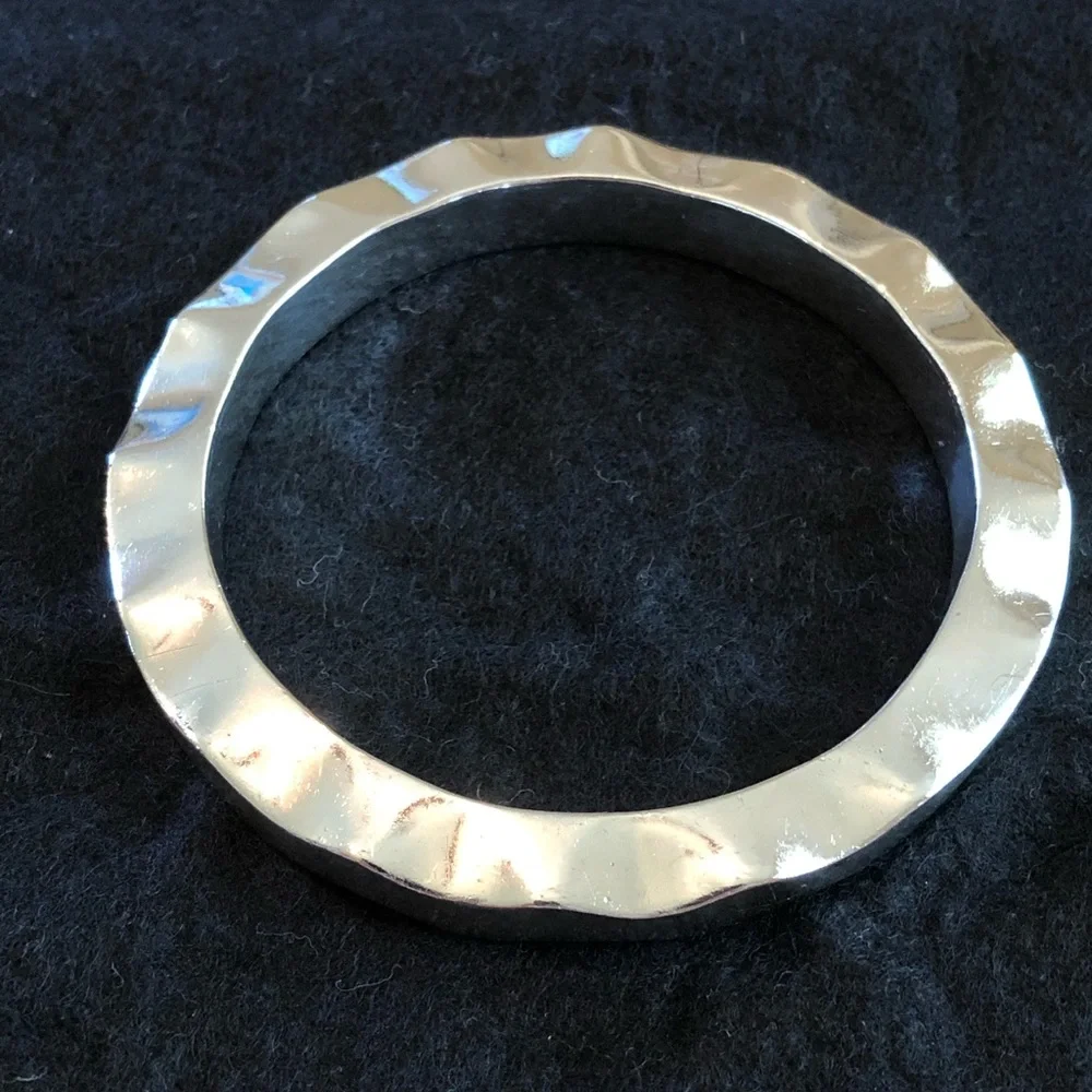 50 grams Artisan Solid Silver Wavy Scalloped Bangle Bracelet Mexico 925